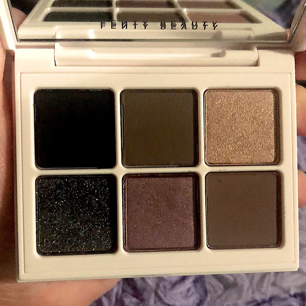 NIB: Fenty Beauty - Snap Shadows Mix & Match Eyeshadow Palette in Smoky